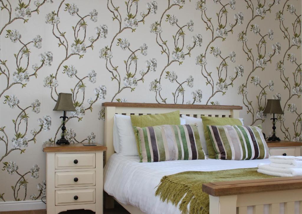 Rock House Guest house Lynton