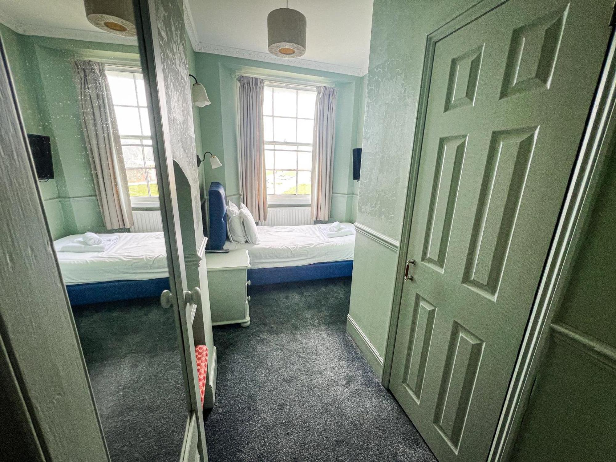 Guest house Rock House 4*